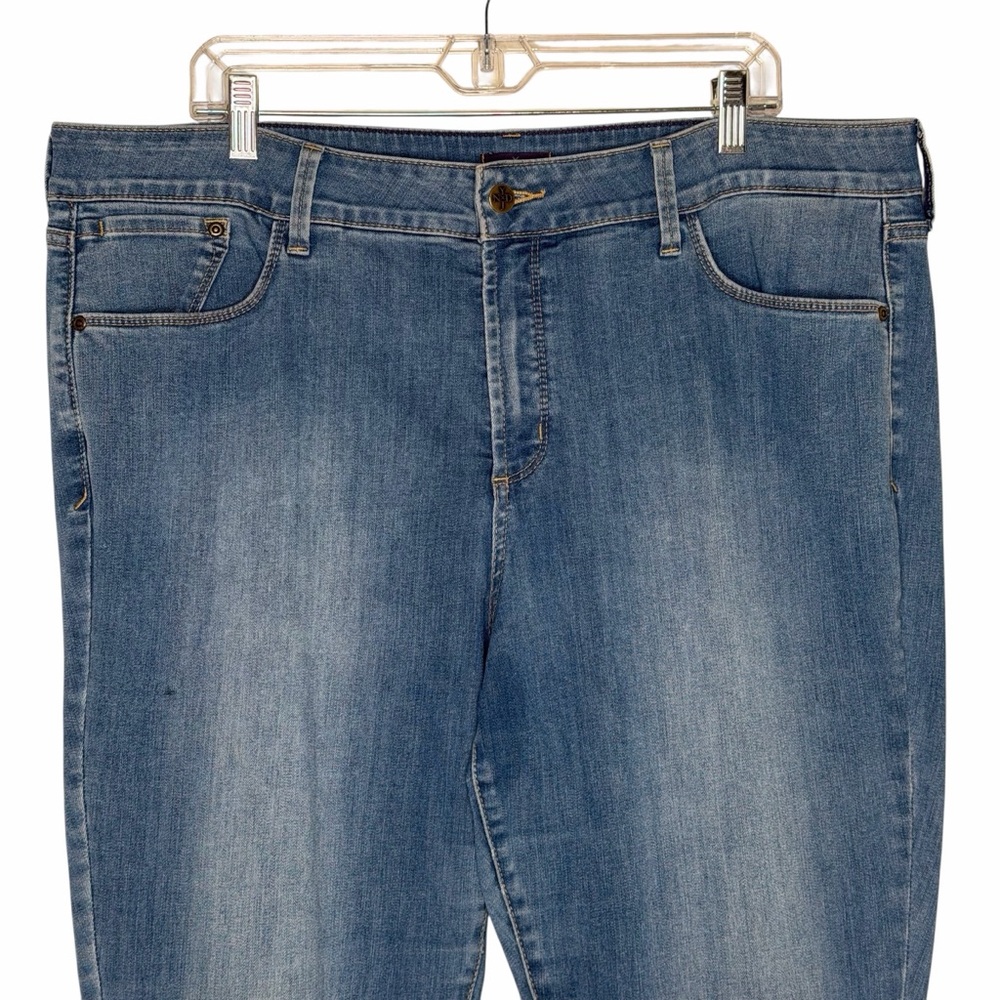 NYDJ Marilyn Straight Leg Jeans Woman’s Plus Size 18W Denim Faded Light Blue - Picture 4 of 11